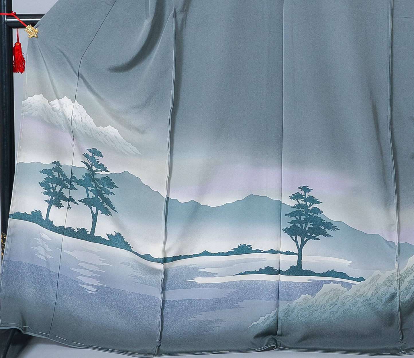 新品【訪問着】ブルーグレー系 風景文様|友禅染め 絹100% 八掛付き 未仕立て