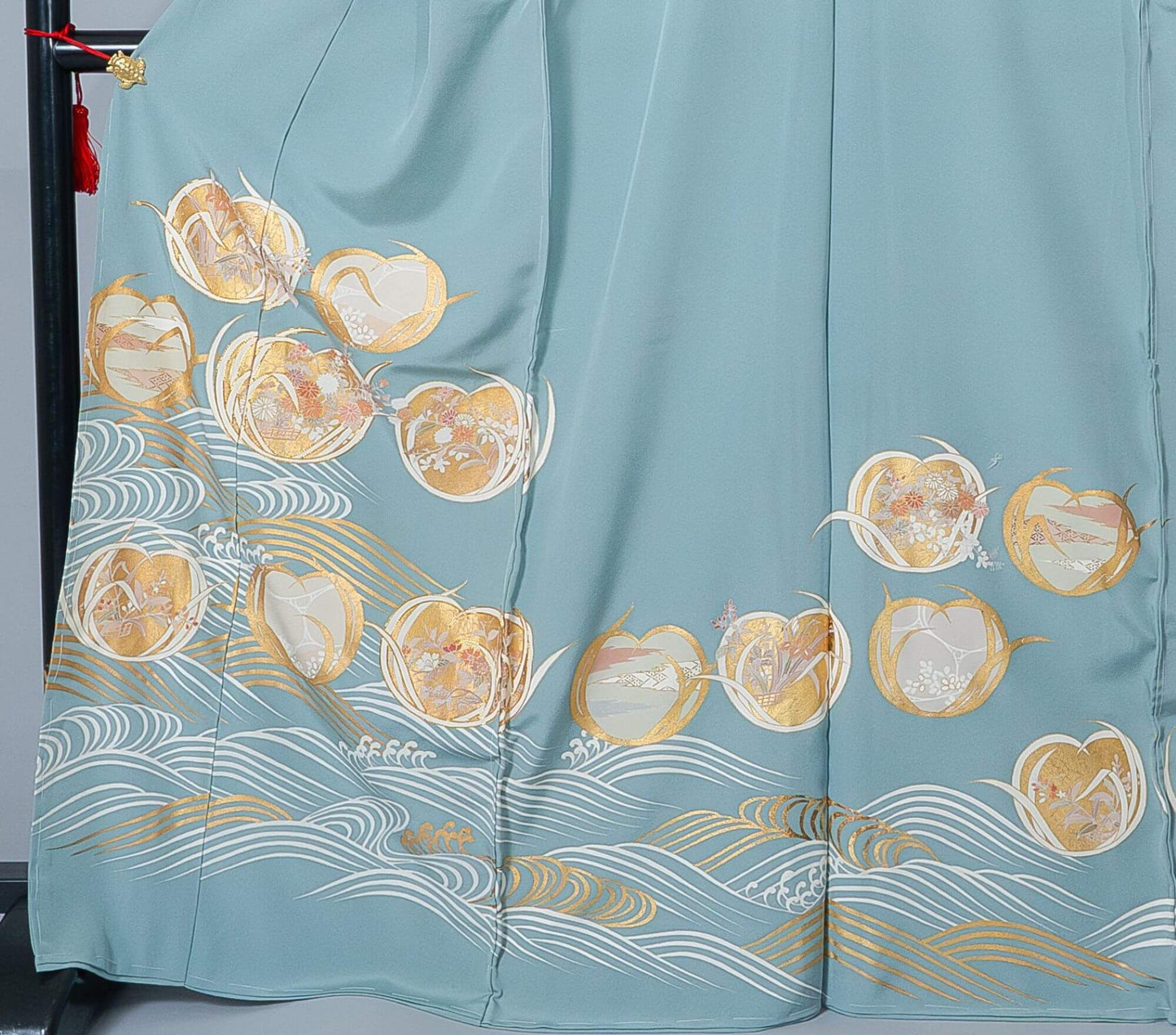新品【色留袖】 淡い青緑系 花丸文×波|絹100% 八掛付き 未仕立て