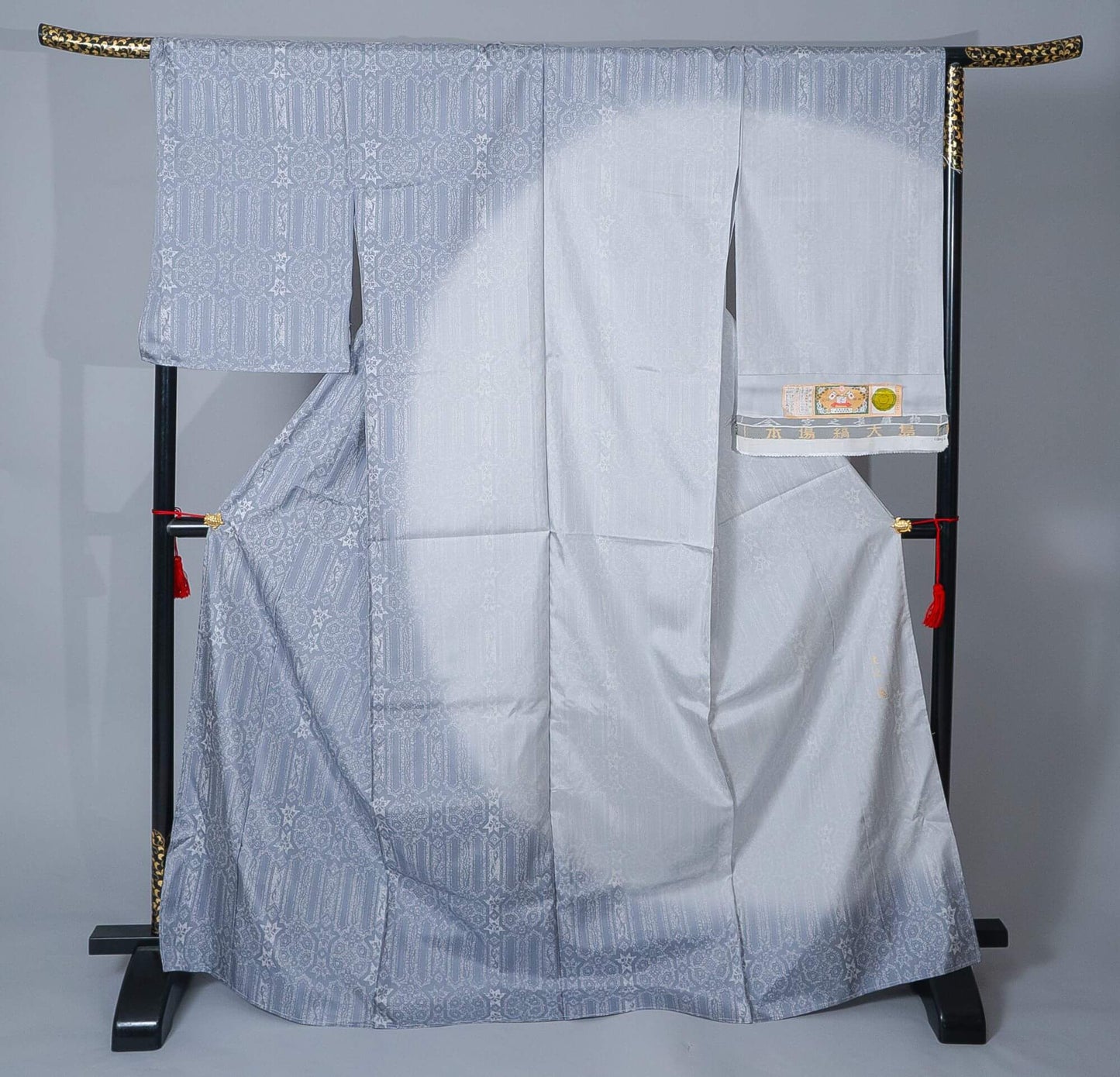 新品【大島紬訪問着】グレー系 幾何学文様|染大島 絹100% 八掛なし 未仕立て