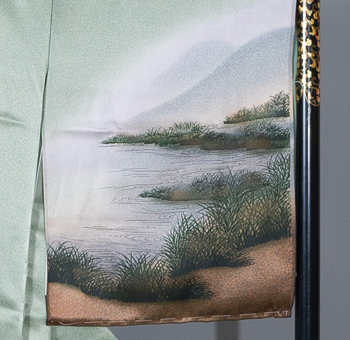 新品【訪問着】 薄い青磁色×風景画|友禅染め 絹100% 八掛付き 未仕立て