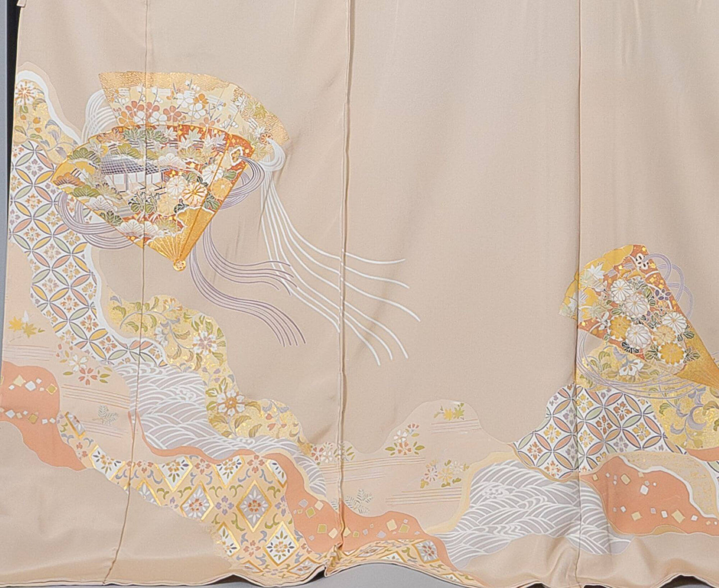 新品【色留袖】亜麻色 檜扇(ひおうぎ)×七宝柄|友禅染め 絹100% 八掛付き 未仕立て