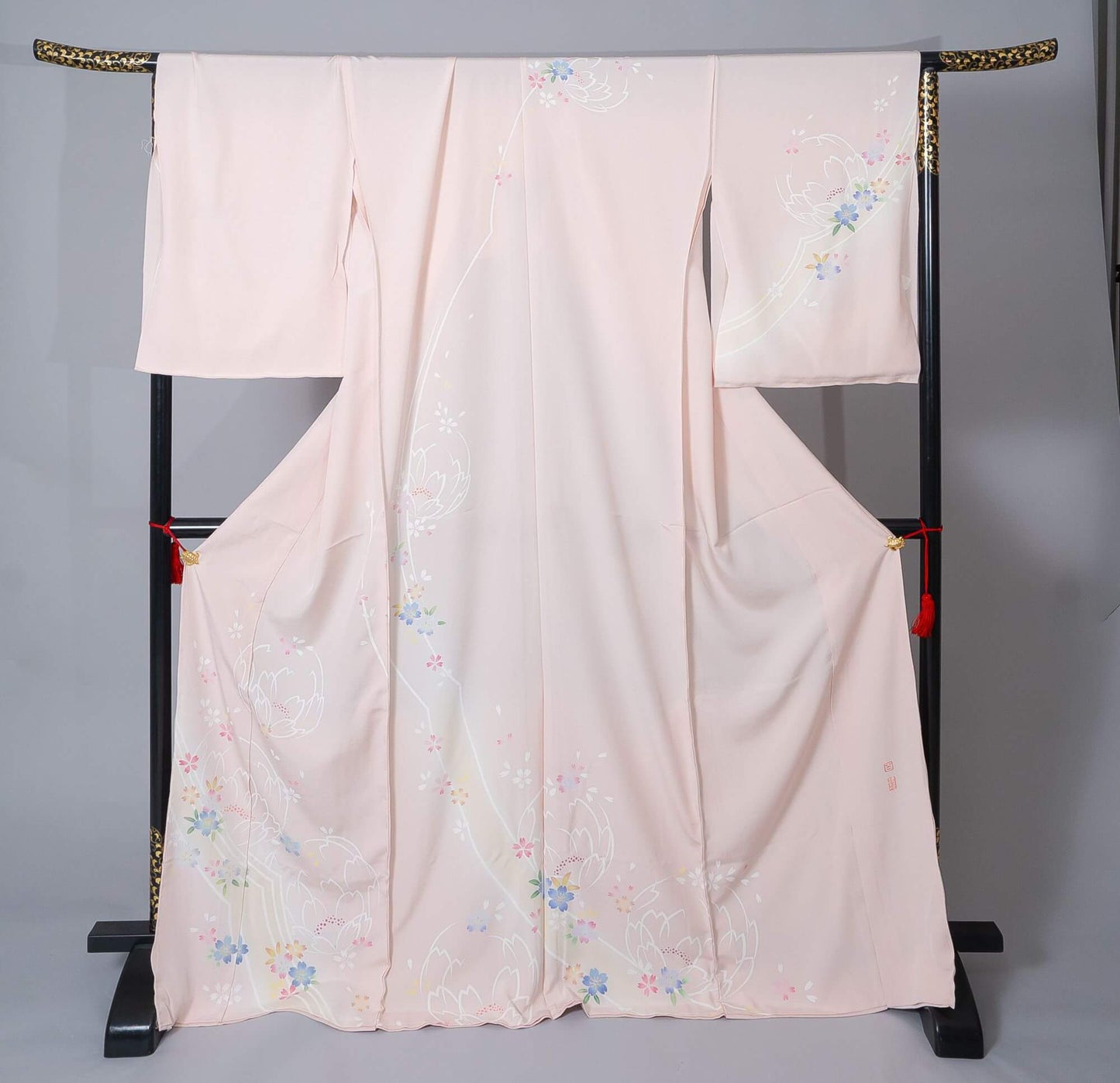 新品【訪問着】淡い桜色× 桜|友禅染め 絹100% 八掛付き 未仕立て