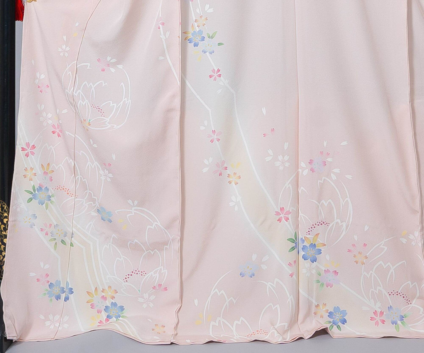 新品【訪問着】淡い桜色× 桜|友禅染め 絹100% 八掛付き 未仕立て