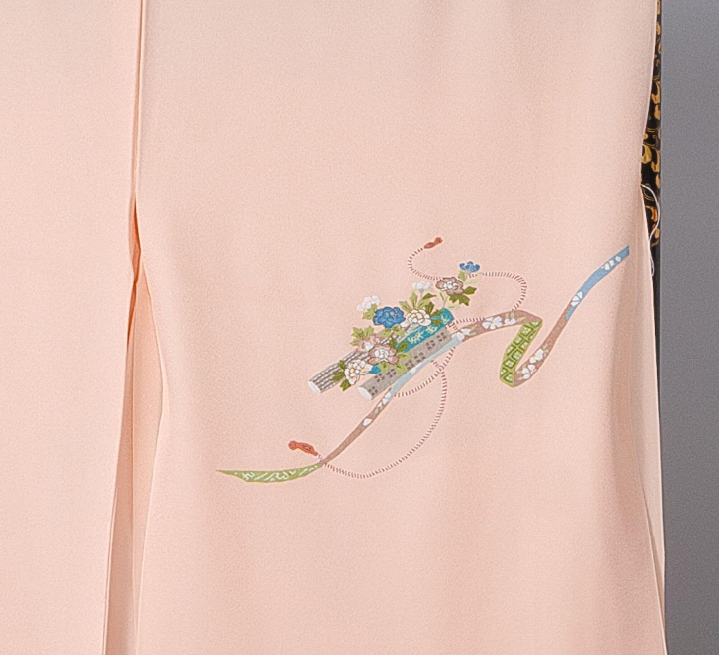 新品【訪問着】サーモンオレンジ系 花筏(はないかだ)|さがら刺繡 絹100% 八掛付き 未仕立て