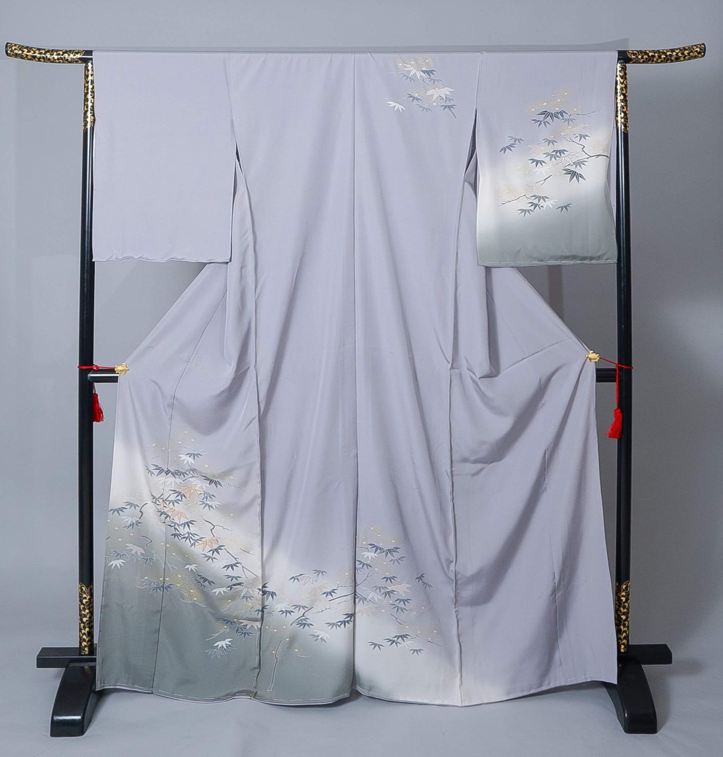 新品【訪問着】 | グレー系 笹×松|友禅染め 絹100% 八掛付き 未仕立て