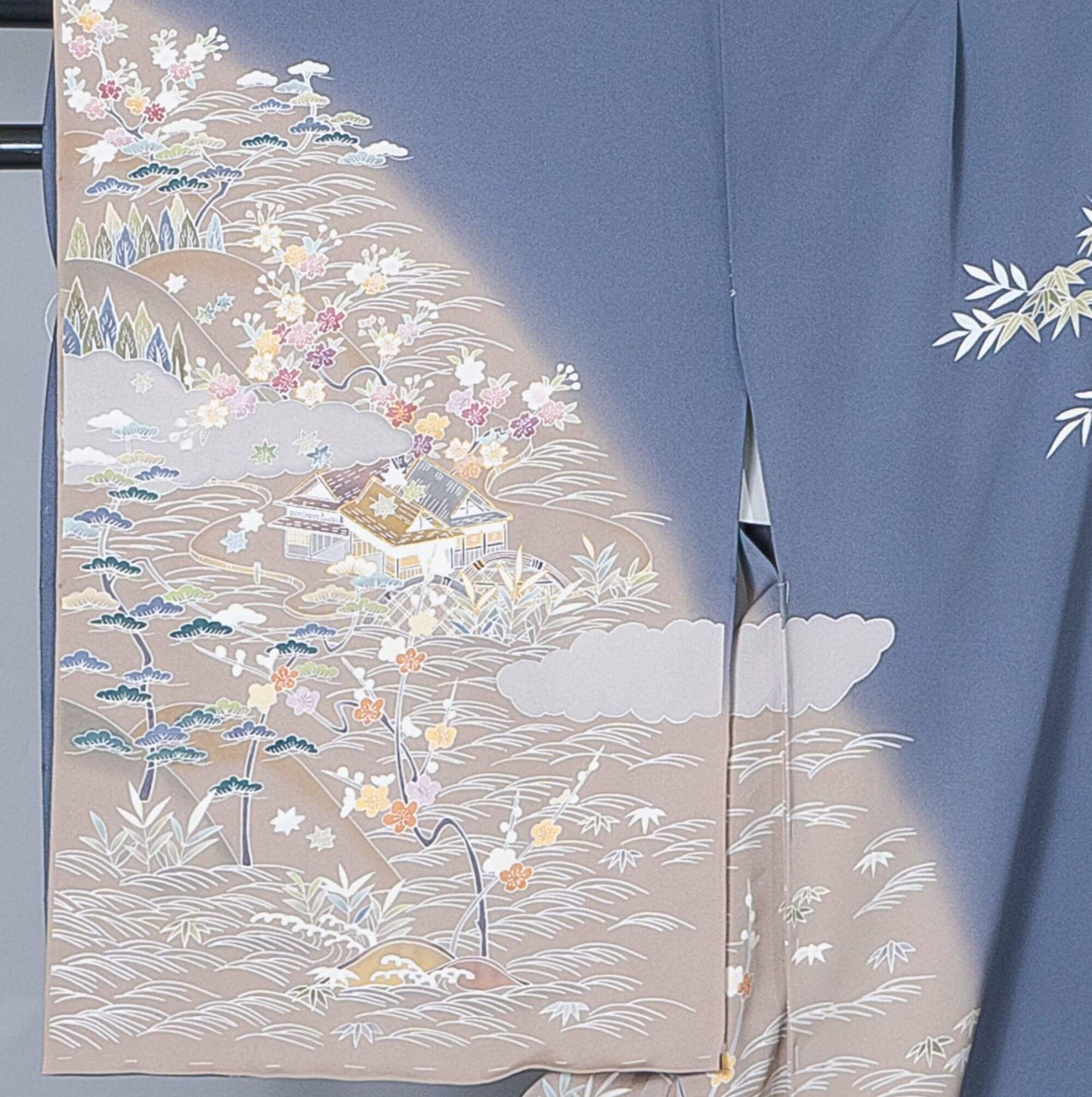 新品【訪問着】ブルーグレー系 茶屋辻柄×松竹梅|友禅染め 絹100% 八掛付き 未仕立て
