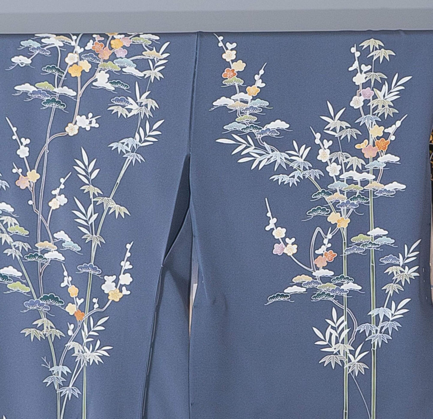 新品【訪問着】ブルーグレー系 茶屋辻柄×松竹梅|友禅染め 絹100% 八掛付き 未仕立て